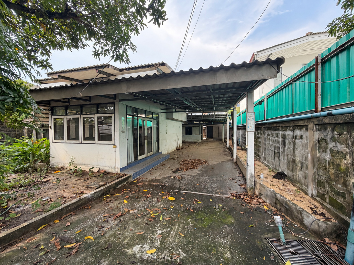 Single house for sale, Pridi Banomyong 26 | Patthanawet Soi 1 | Sukhumvit 71, available for renovation or new construction according to your needs. – รูปที่ 2