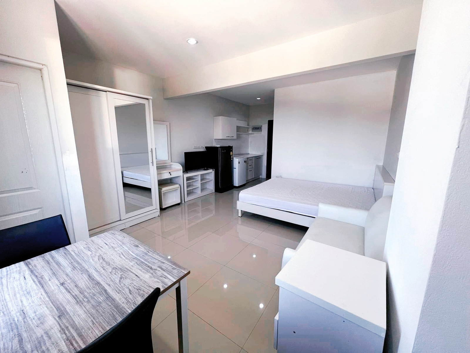 sell! the residence condominium Sahapat Group sell! the residence condominium Sahapat Group