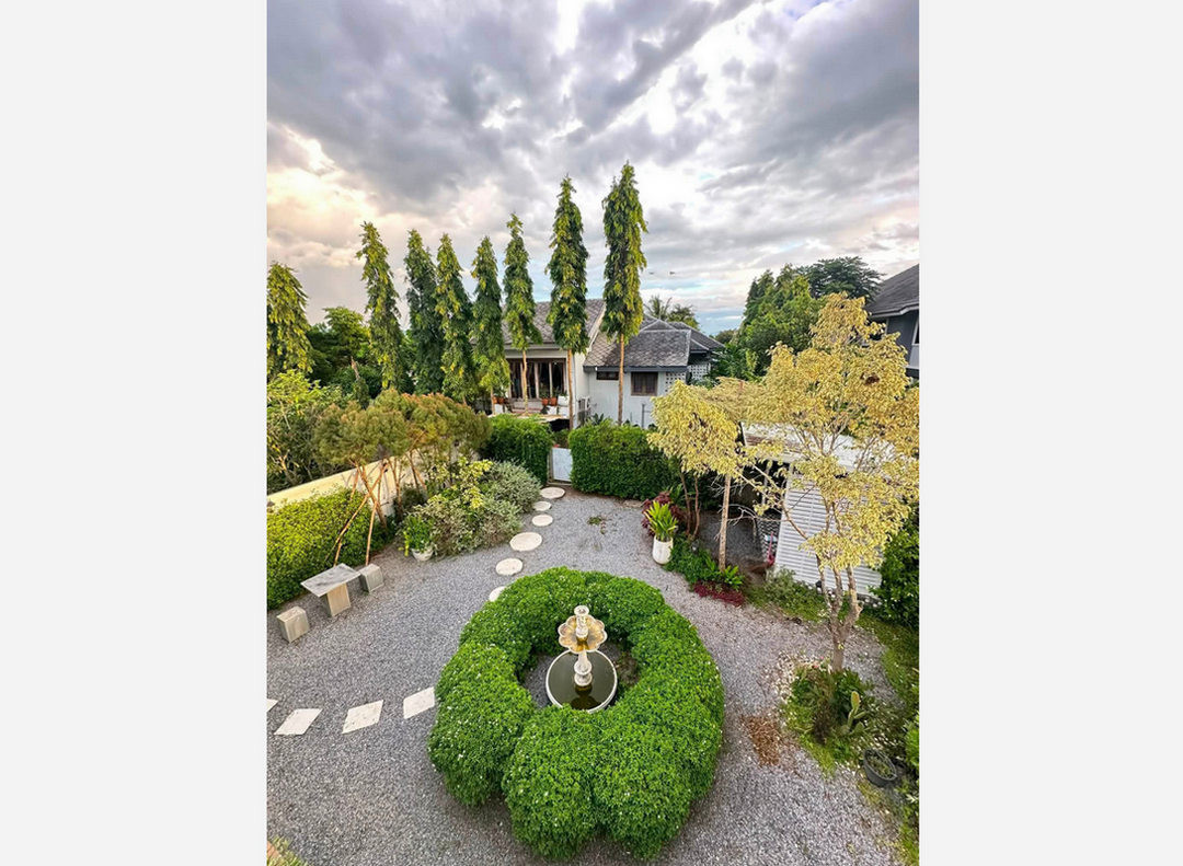 ให้เช่า และขาย บ้านพักส่วนตัวกลางสวน Tropical Garden ตำบลห้วยสัก เมืองเชียงราย ใกล่ไร่เชิญตะวัน / สอบถามโทร : 089-899-4482