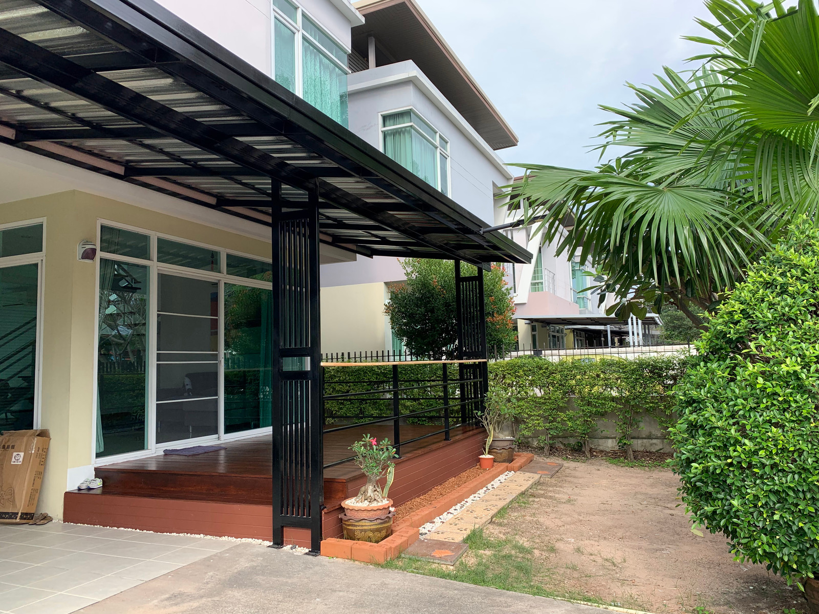 ขายบ้านแฝดสไตล์บ้านเดี่ยวหลังมุม The Pine ศรีราชา (น้ำไม่ท่วม) ขายบ้านแฝดสไตล์บ้านเดี่ยวหลังมุม The Pine ศรีราชา (น้ำไม่ท่วม)