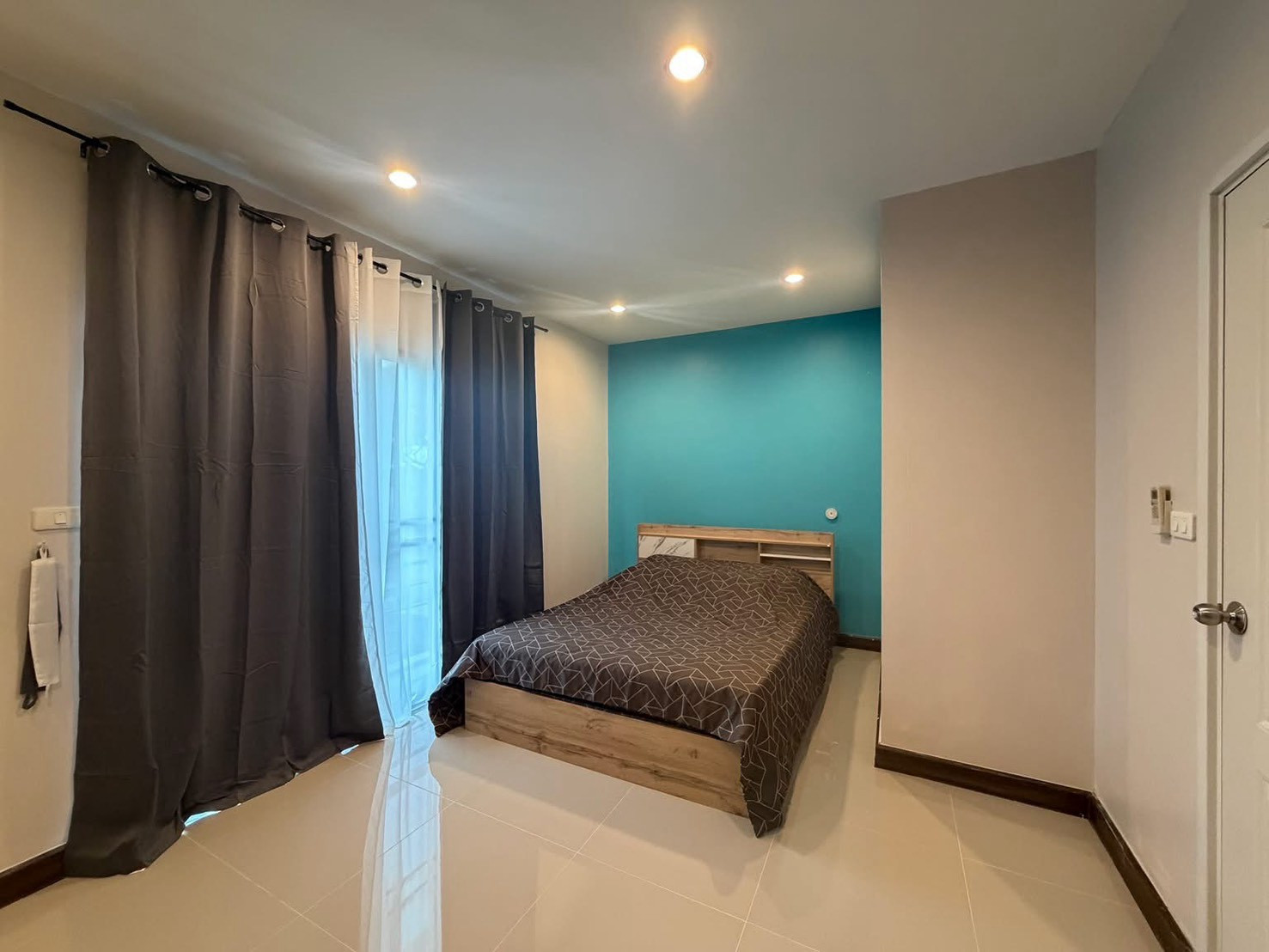 🏡 ให้เช่าบ้าน The Plant รังสิต–คลอง 2 3 ห้องนอน 2 ห้องน้ำ บ้านรีโนเวทใหม่ ทาสีใหม่ทั้งหลัง พร้อมปูกระเบื้องใหม่ชั้น 2 และลานซักล้าง พร้อมอยู่ ทำเลเดินทางสะดวก น้ำไม่ท่วม 2569 🐶🐱 Pet Friendly 🏢 สามารถจดทะเบียนบริษัทได้ – รูปที่ 4