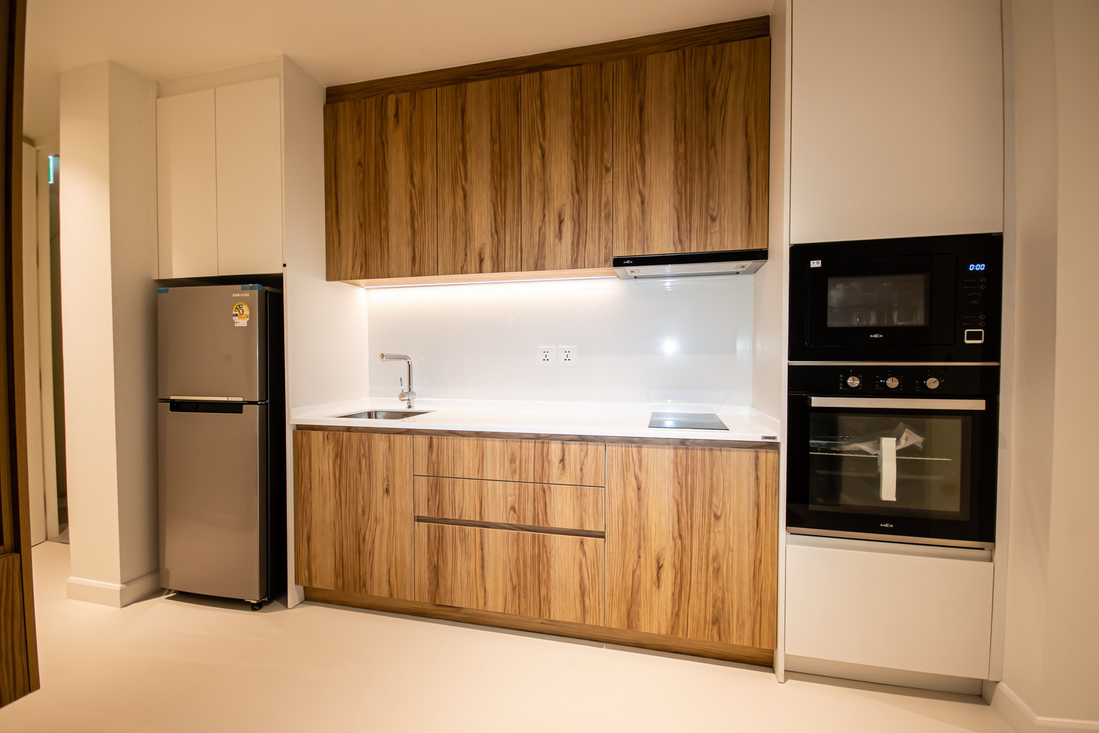 Executive 2-Bedroom Residence | 60+ sq.m. | Sukhumvit 71 | THB 35,000/month  Rare Space | Modern Luxury | Prime City Location – รูปที่ 3