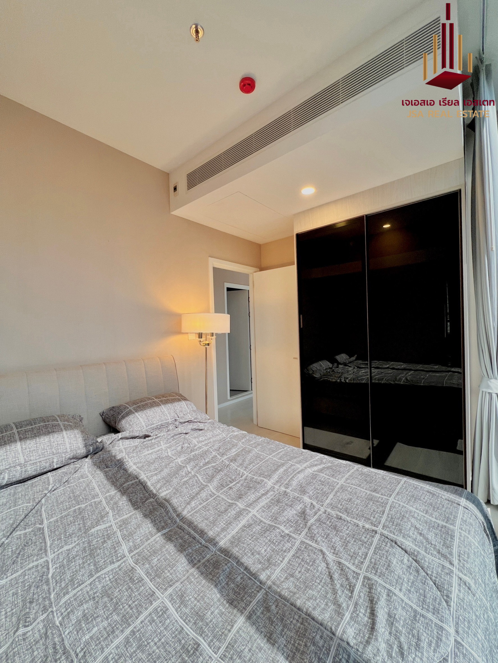 ✨ For Sale: Mazarine Ratchayothin Condo ✨ 💰 Only 5,000,000 THB