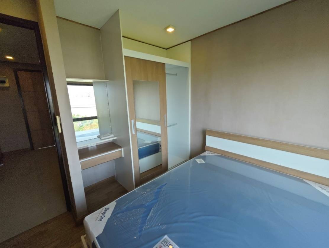 For Rent: Rizzo Condo Bang Krang (near Chao Phraya Market) Note: This unit is not highly soundproof; please consider this if you are sensitive to noise. For Rent: Rizzo Condo Bang Krang (near Chao Phraya Market) Note: This unit is not highly soundproof; please consider this if you are sensitive to noise.
