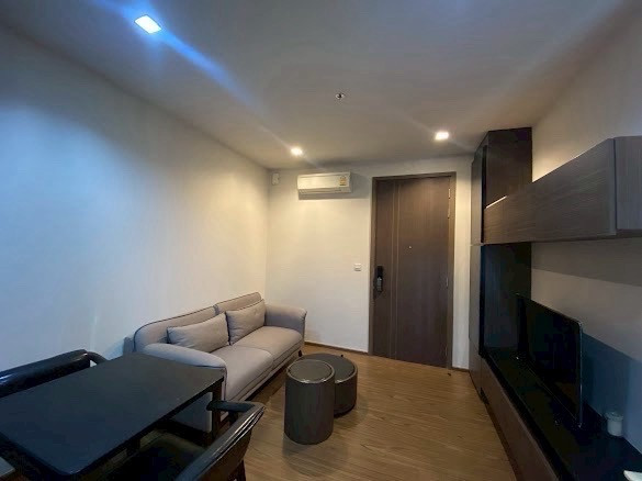 For Rent!! The Line Sukhumvit 71 🌆  💰 Rent : 16,000 THB/month💖 1 Bedroom | 1 Bathroom | 30 sq.m. | Fully Furnished 📞 Contact : Aomam (Agent) Tel./Line ID : 095-587-1692 WhatsApp : +66 95 587 1692 – รูปที่ 2