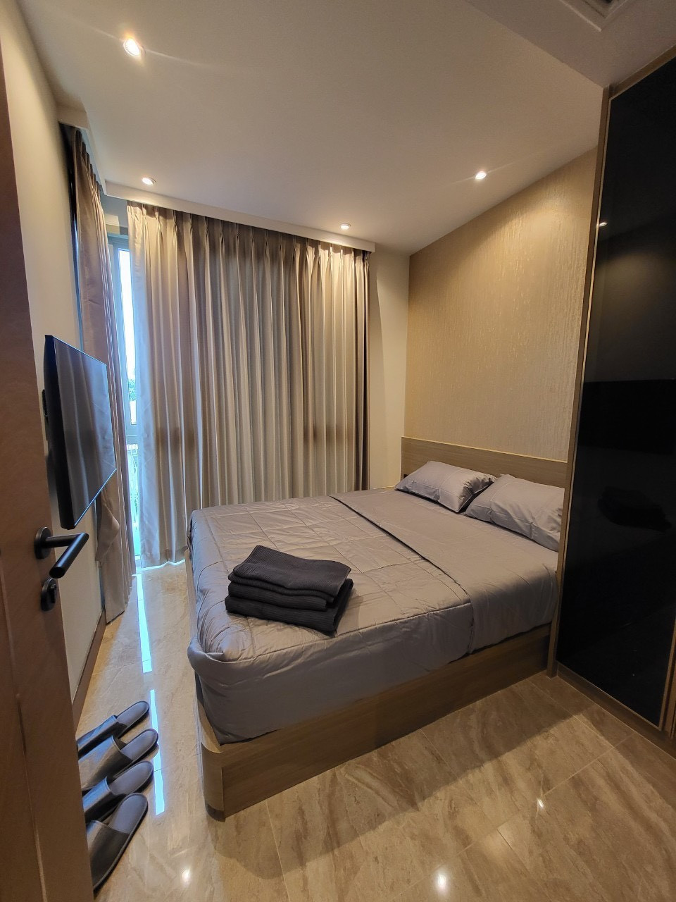 For rent Condo The Riviera Ocean Drive Fully Furnished  (S03-2766) 