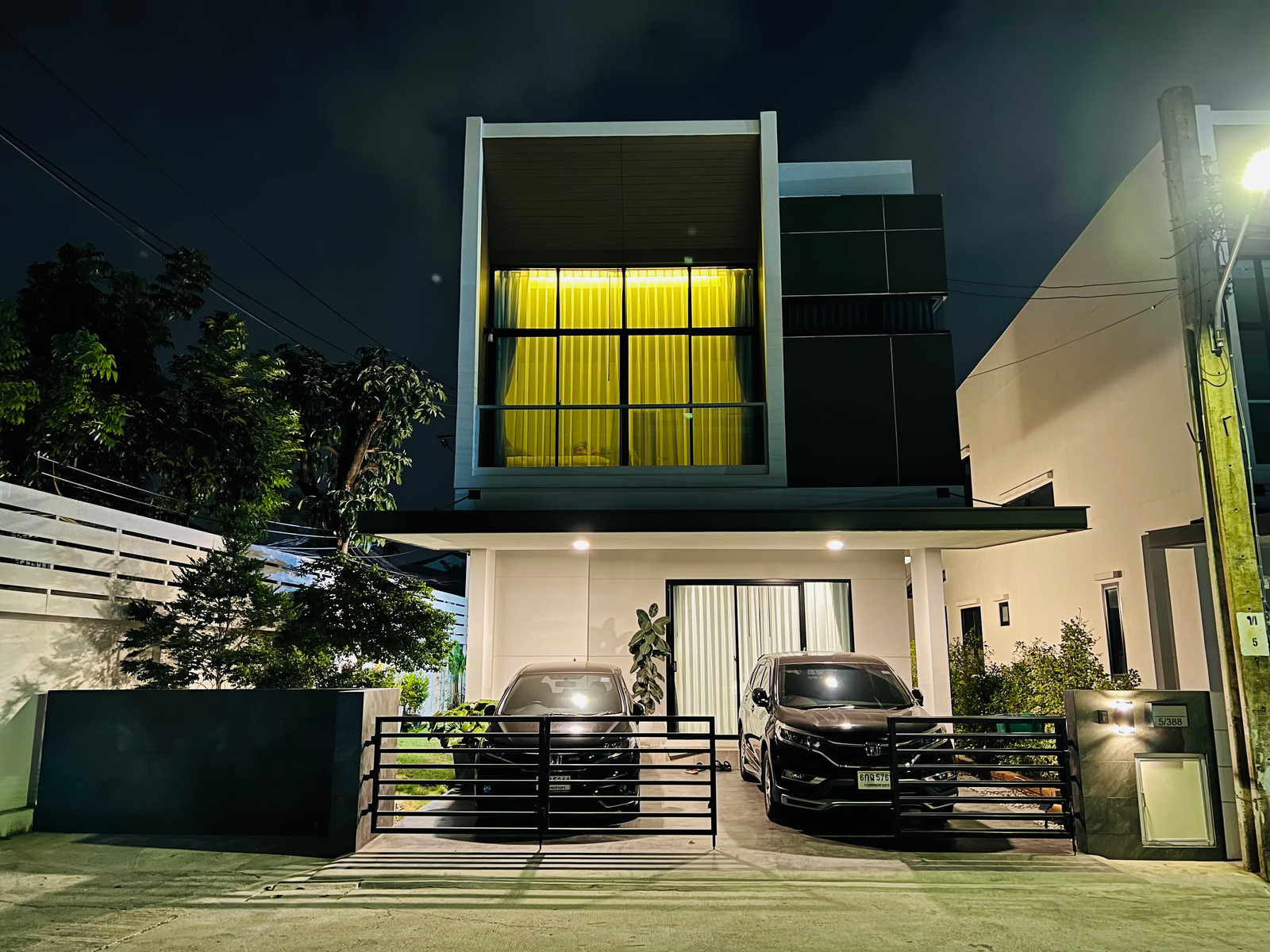 Motto for sale, near the expressway, corner plot, ready to move in, 6.5 million. Motto for sale, near the expressway, corner plot, ready to move in, 6.5 million.
