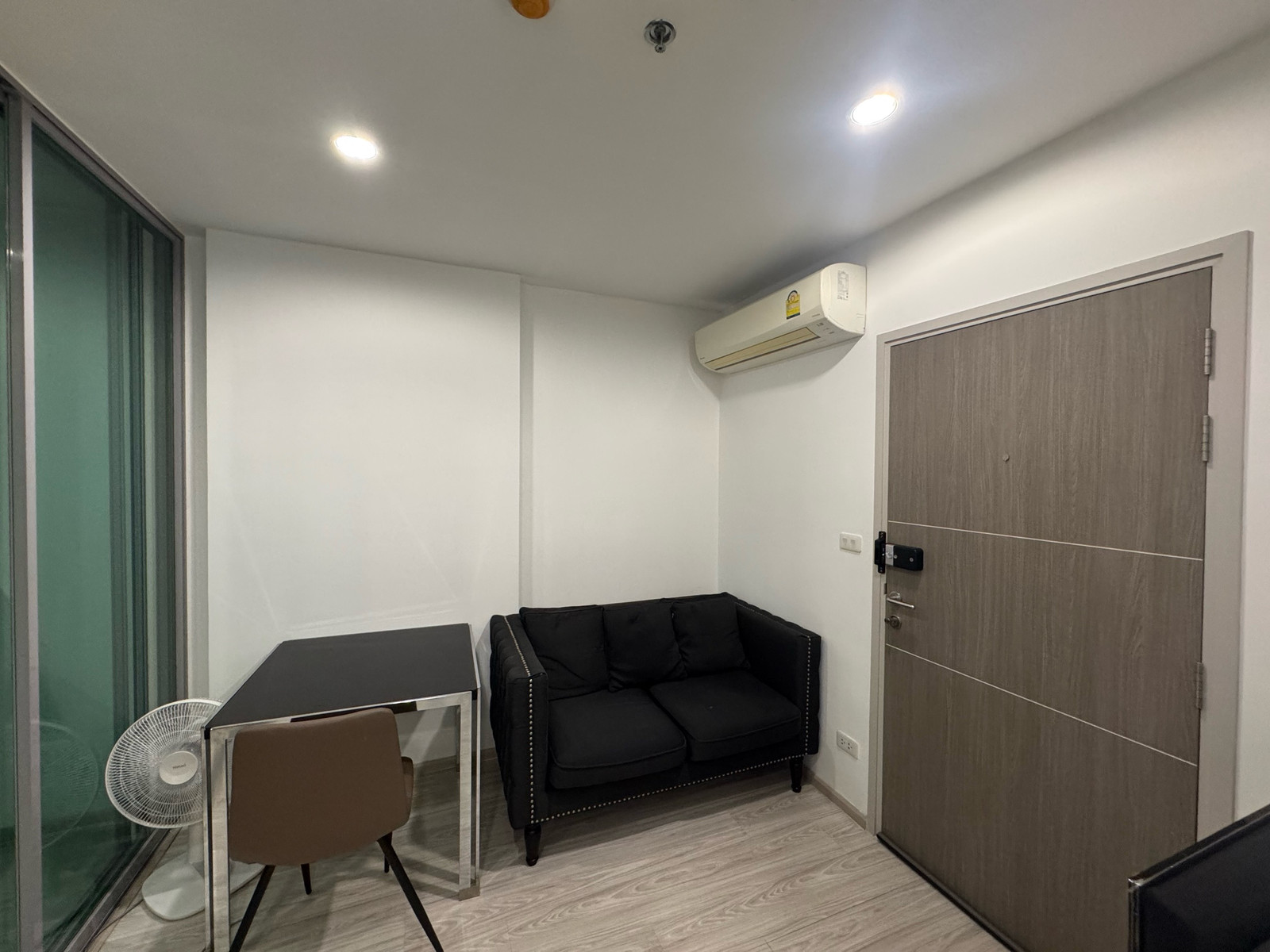 For rent, 1 bedroom, price 11,000 baht, Ideo mobi Bang Sue, contact 0869017364. For rent, 1 bedroom, price 11,000 baht, Ideo mobi Bang Sue, contact 0869017364.