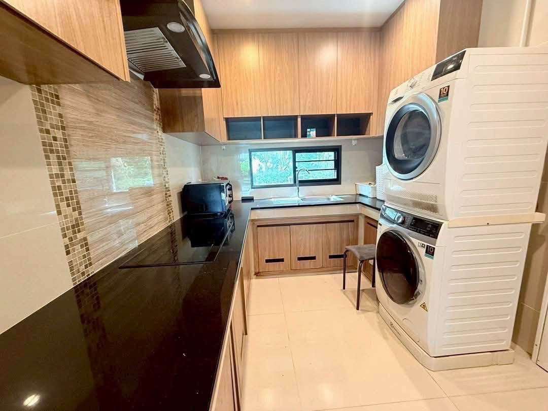 🏡 บ้านเดี่ยวให้เช่า หมู่บ้านบุราสิริ พัฒนาการ ✨ ลดพิเศษเหลือเพียง 120,000 บาท/เดือน จากปกติ 200,000 บาท/เดือน 🇨🇳 รับผู้เช่าชาวจีน และผู้เช่าทุกเชื้อชาติ 🐶🐱 Pet Friendly — เลี้ยงสุนัขและแมวได้ – รูปที่ 3