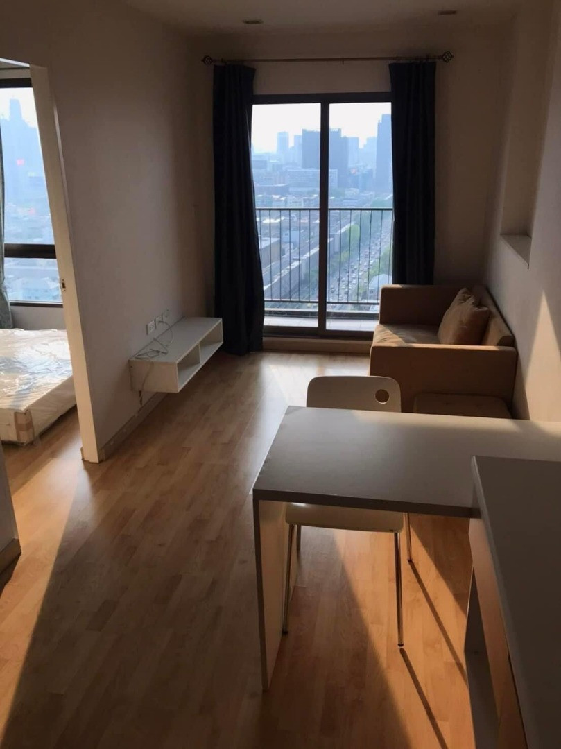 Unit Available at Casa Condo Asoke-Dindaeng Multiple units available—prices negotiable!