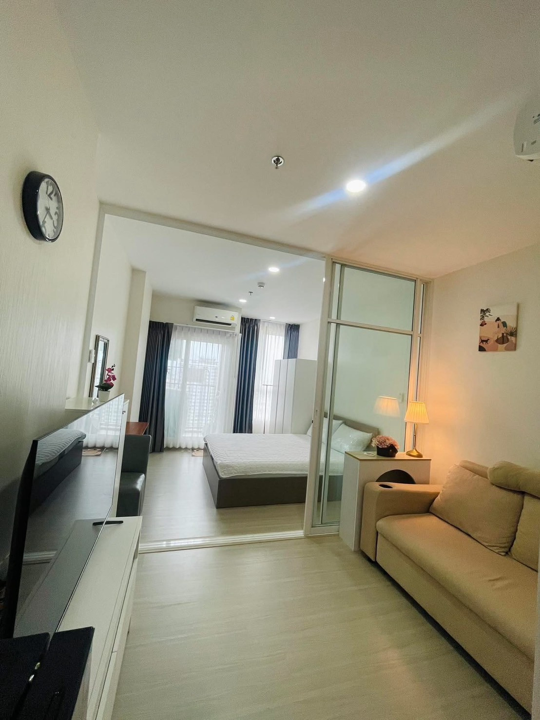 ขายคอนโดพร้อมผู้เช่า ห้องชั้น 32 วิวฝั่งถนน ใกล้ BTS–MRT บางหว้า เพียง 450 เมตร