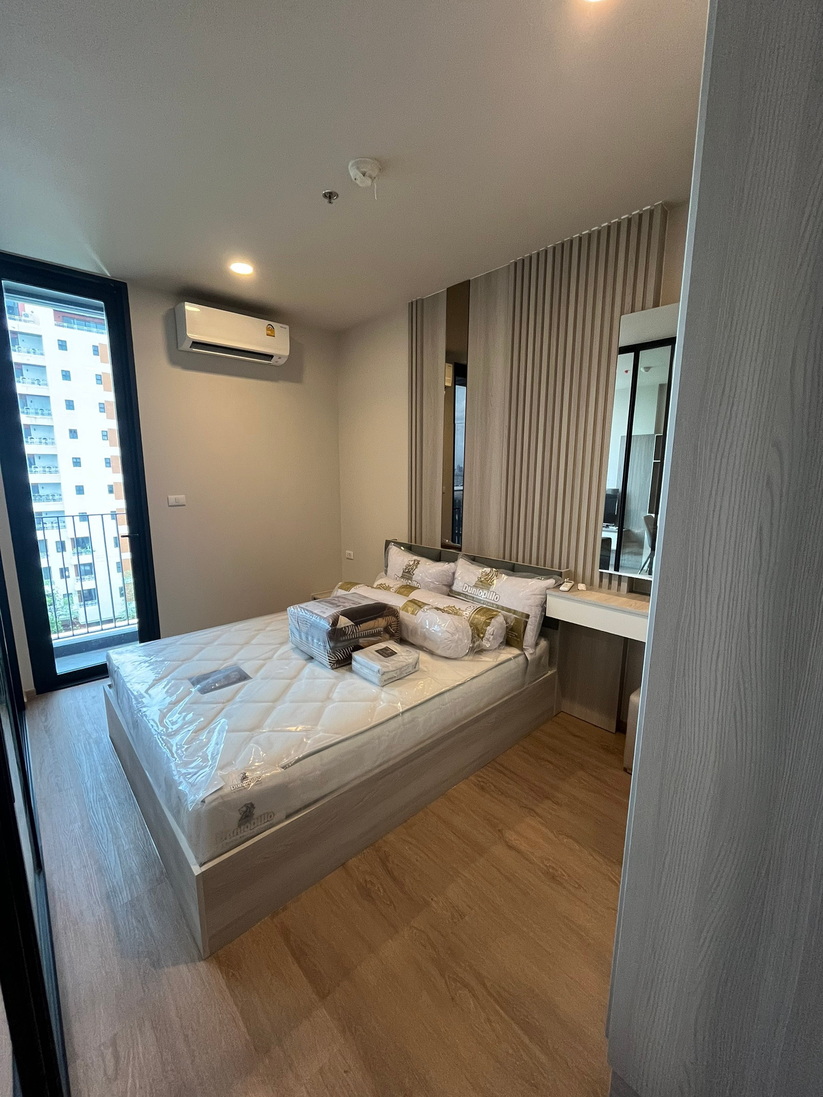 🔥SPECIAL DEAL🔥Available room🔥Condo for rent The Issara Sathorn price 24,000 baht/month UP-0421