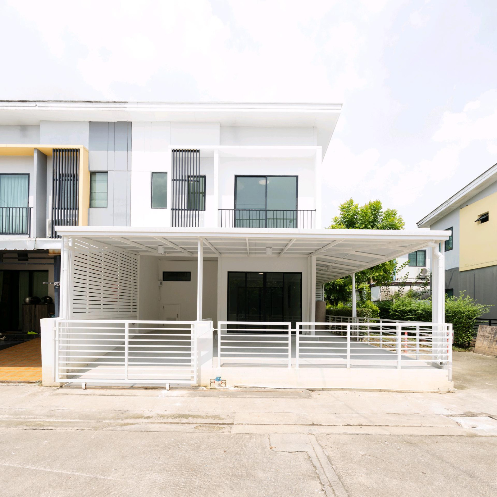 Townhome สวนหลวง-อ่อนนุช หลังมุม ผ่อนเริ่มต้น 1x,xxx Townhome สวนหลวง-อ่อนนุช หลังมุม ผ่อนเริ่มต้น 1x,xxx