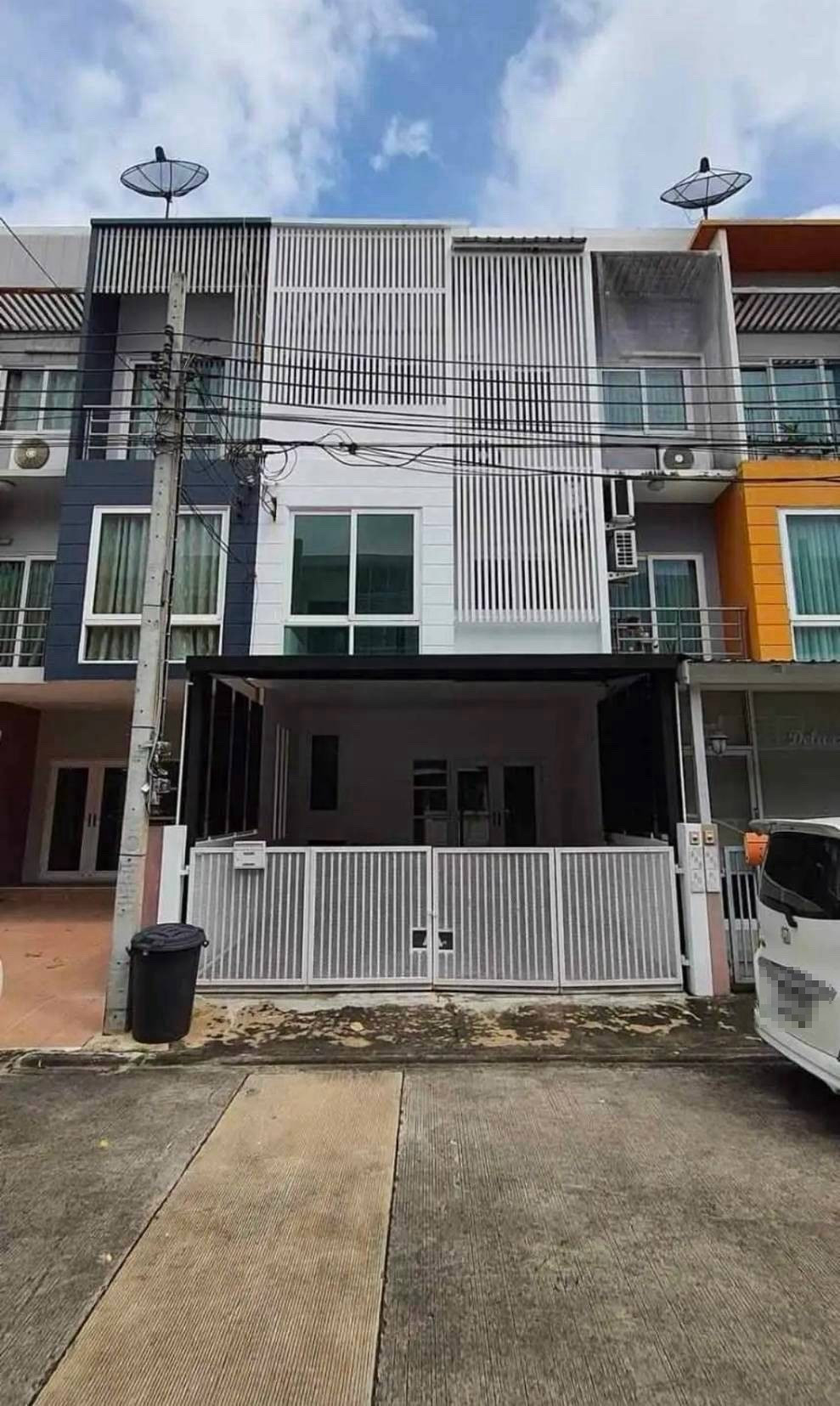 ให้เช่า Townhome กรีนิชรามอินทรา 🚇🧑🏼‍🎄💯  聯排別墅出租：格林威治拉明特拉 (Greenwich Ramintra)