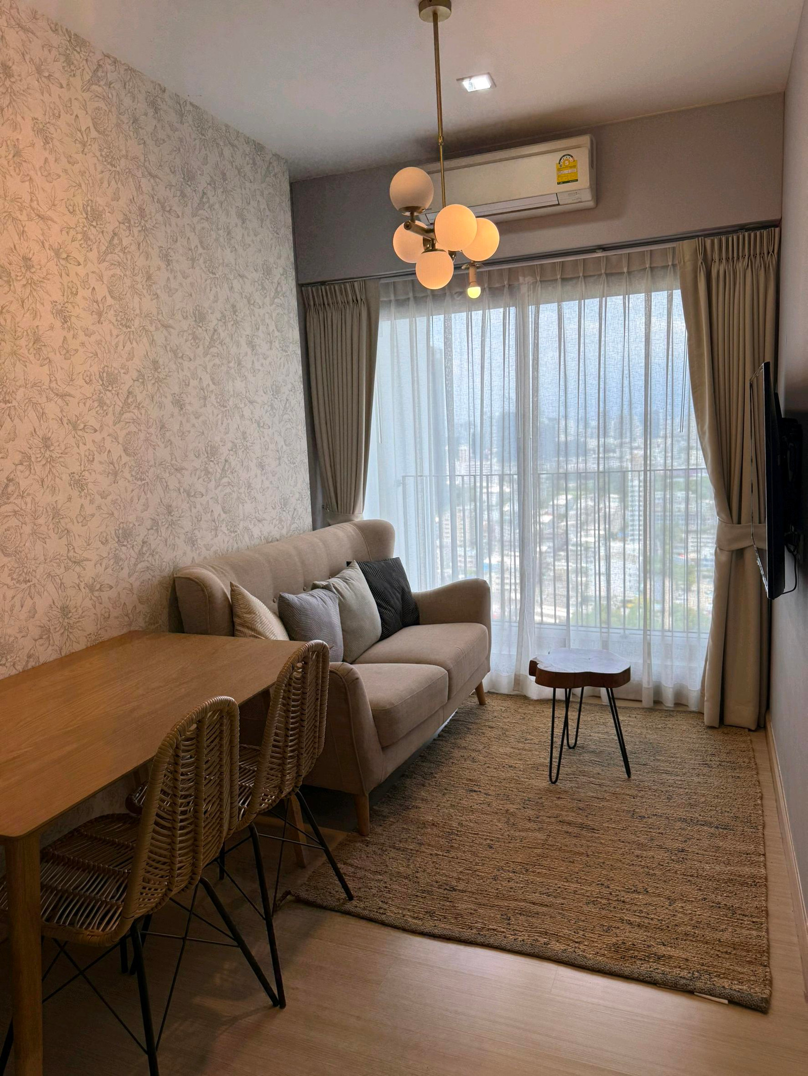 For Rent : Whizdom Connect Sukhumvit 1 Bedroom 30 sq.m. High Floor For Rent : Whizdom Connect Sukhumvit 1 Bedroom 30 sq.m. High Floor