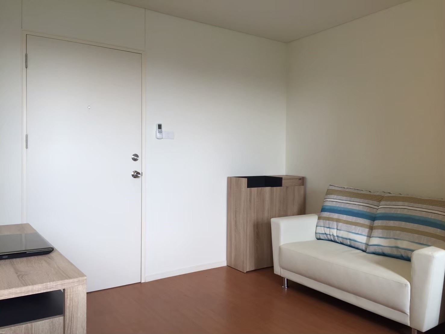 Condo for rent Lumpini condotown Romklao - Suvarnabhumi with electrical appliances Fully furnished