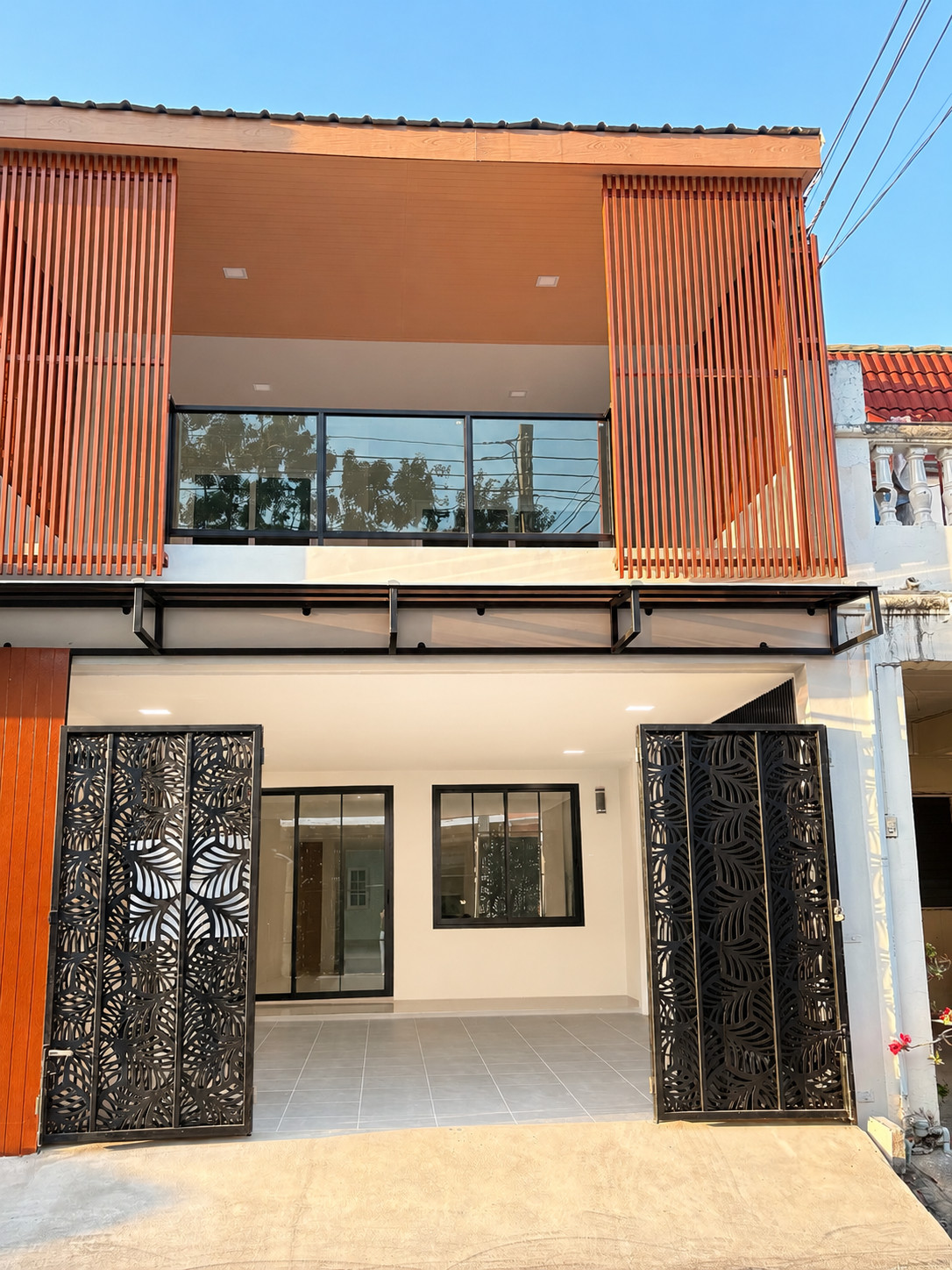Town House, 2-story townhouse, near Market Village, Grand Hua Hin Village. Renovated the whole house. The house is ready to move in. Town House, 2-story townhouse, near Market Village, Grand Hua Hin Village. Renovated the whole house. The house is ready to move in.