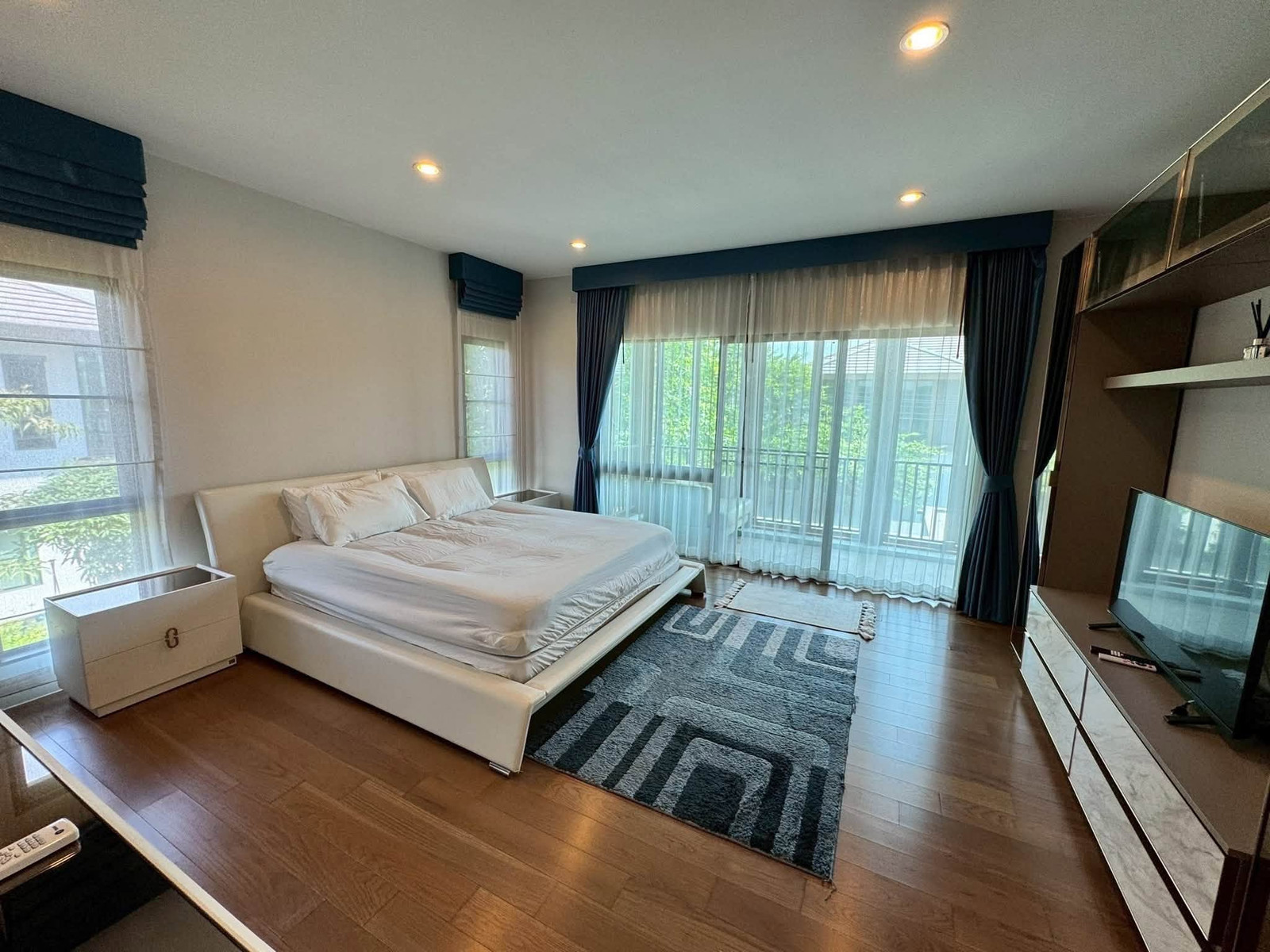 🏡 บ้านเดี่ยวให้เช่า หมู่บ้านบุราสิริ พัฒนาการ ✨ ลดพิเศษเหลือเพียง 120,000 บาท/เดือน จากปกติ 200,000 บาท/เดือน 🇨🇳 รับผู้เช่าชาวจีน และผู้เช่าทุกเชื้อชาติ 🐶🐱 Pet Friendly — เลี้ยงสุนัขและแมวได้ – รูปที่ 2