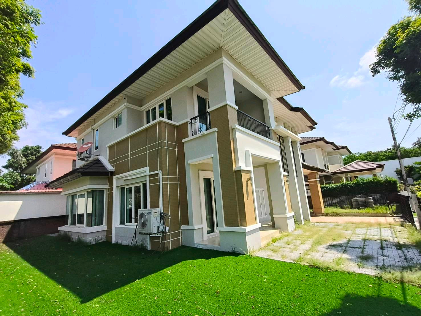 Big house for sale, good condition