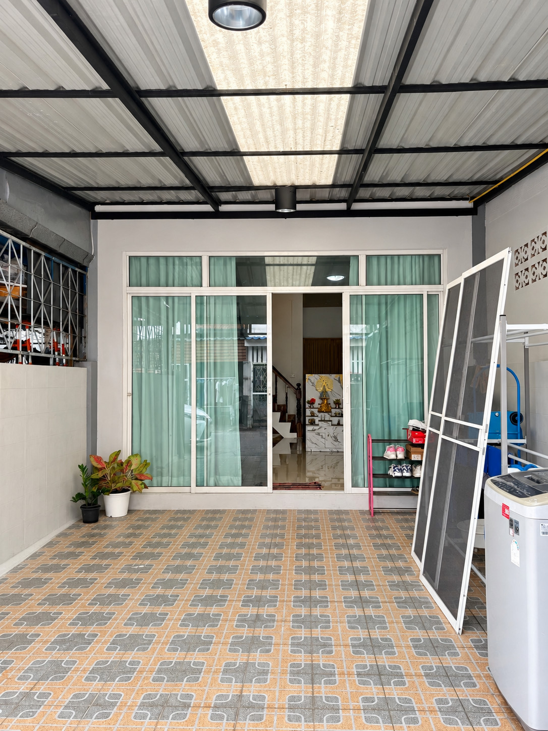🏡 ทาวน์โฮม 2 ชั้น 2 ห้องนอน บนที่ดิน 24 ตร.ว. ✨🏡 หมู่บ้านเพชรไพลิน – รูปที่ 2