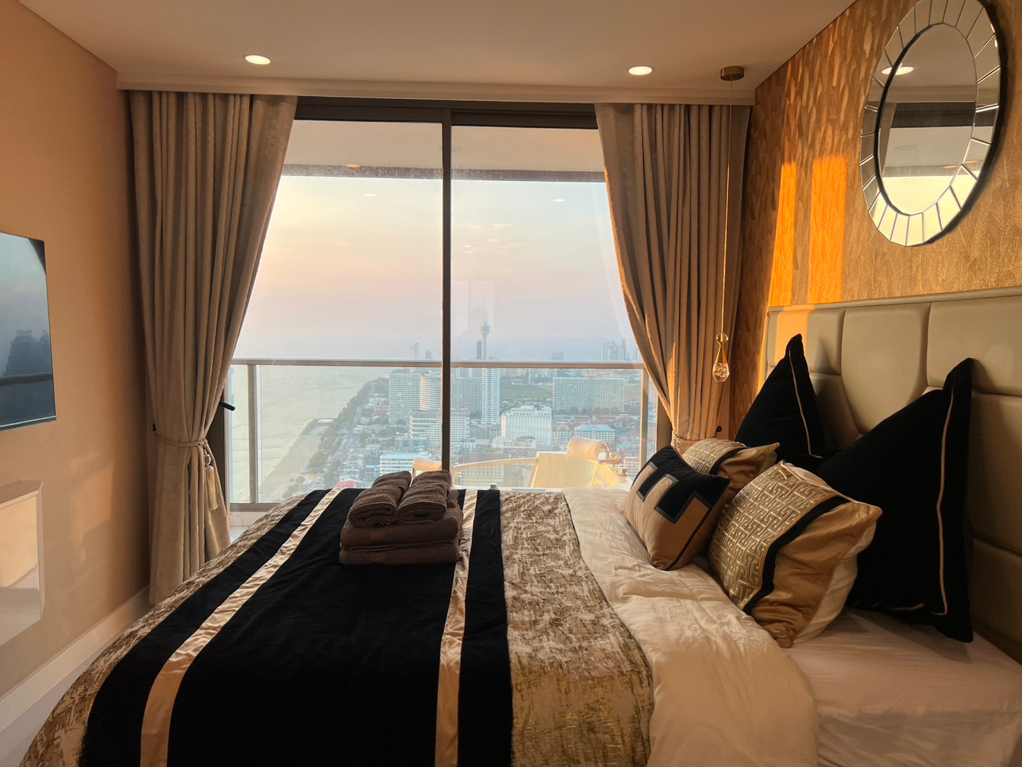 ให้เช่า : Copacabana Beach Jomtien (40K) คอนโด Beach front ส่วนกลางจัดเต็มสวยที่สุดของจอมเทียน   – รูปที่ 2