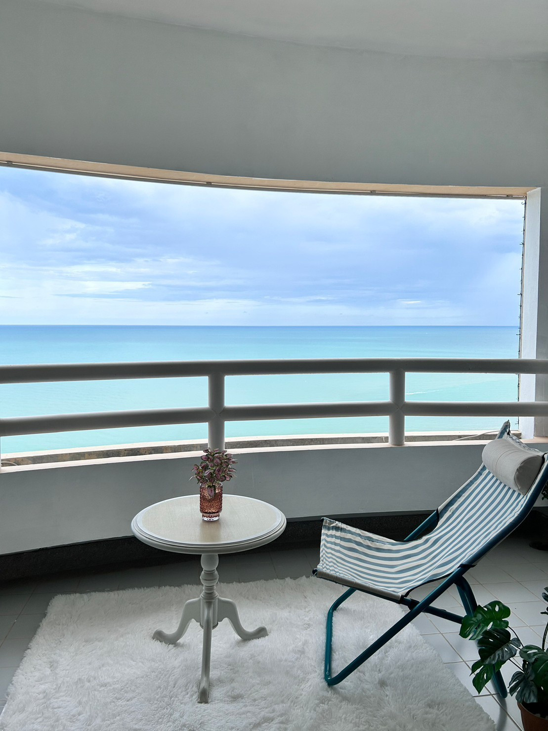  | Condotel Cliff & Beach ห้องมุม 138 ตร.ม. ชั้น 20 | วิวทะเล + ภูเขา | 3 ระเบียง | 7.49 ล้าน                           | Rare 138 sqm Corner Beachfront Residence | 20th Floor | Sea & Mountain Views | THB 7.49M