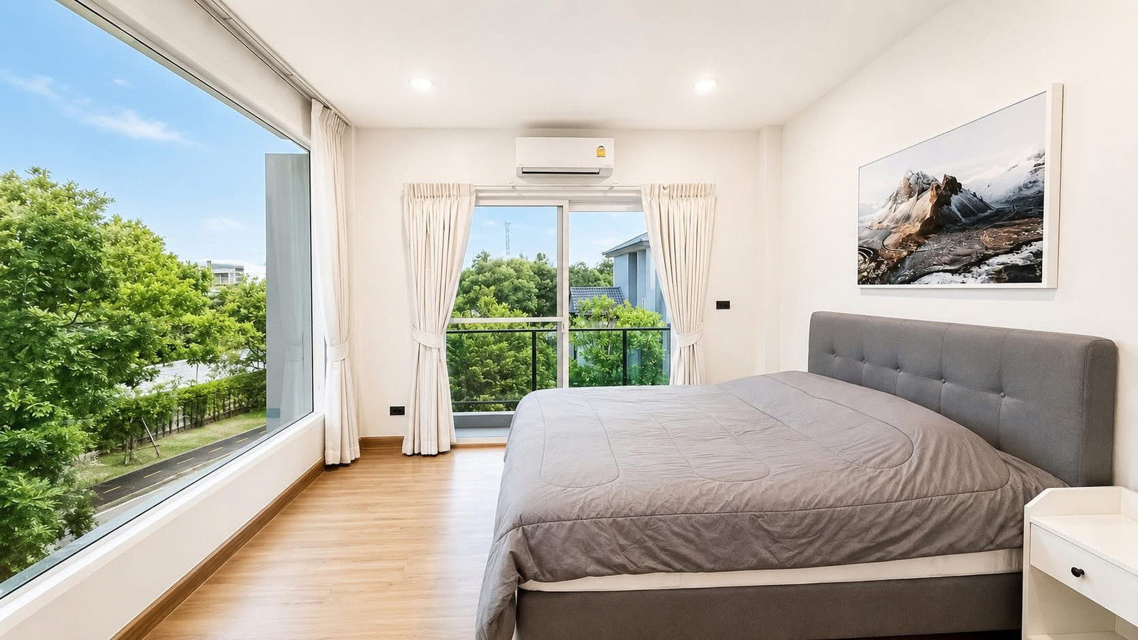 🏡 ให้เช่า 𝗖𝗘𝗡𝗧𝗥𝗢 พหลฯ–วิภาวดี 2 | บ้านเดี่ยวสไตล์ MUJI | 4 ห้องนอน 4 ห้องน้ำ | หลังมุมติดสวน ✨
