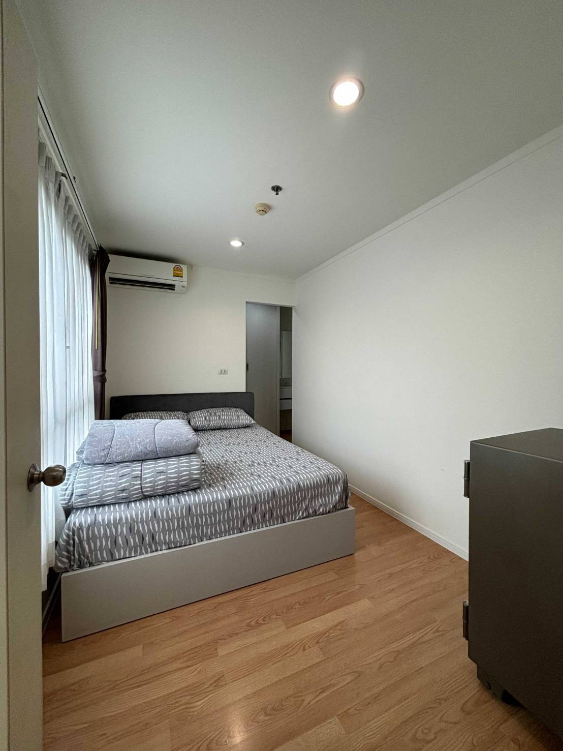 P-56922 Condo For Rent! Lumpini Ville Sukhumvit 77-2 near BTS On Nut (1.4km) | Fully Furnished with 2 Parking Spaces Only 18k THB Line@easythaihome 085-592-2897 P-56922 Condo For Rent! Lumpini Ville Sukhumvit 77-2 near BTS On Nut (1.4km) | Fully Furnished with 2 Parking Spaces Only 18k THB Line@easythaihome 085-592-2897