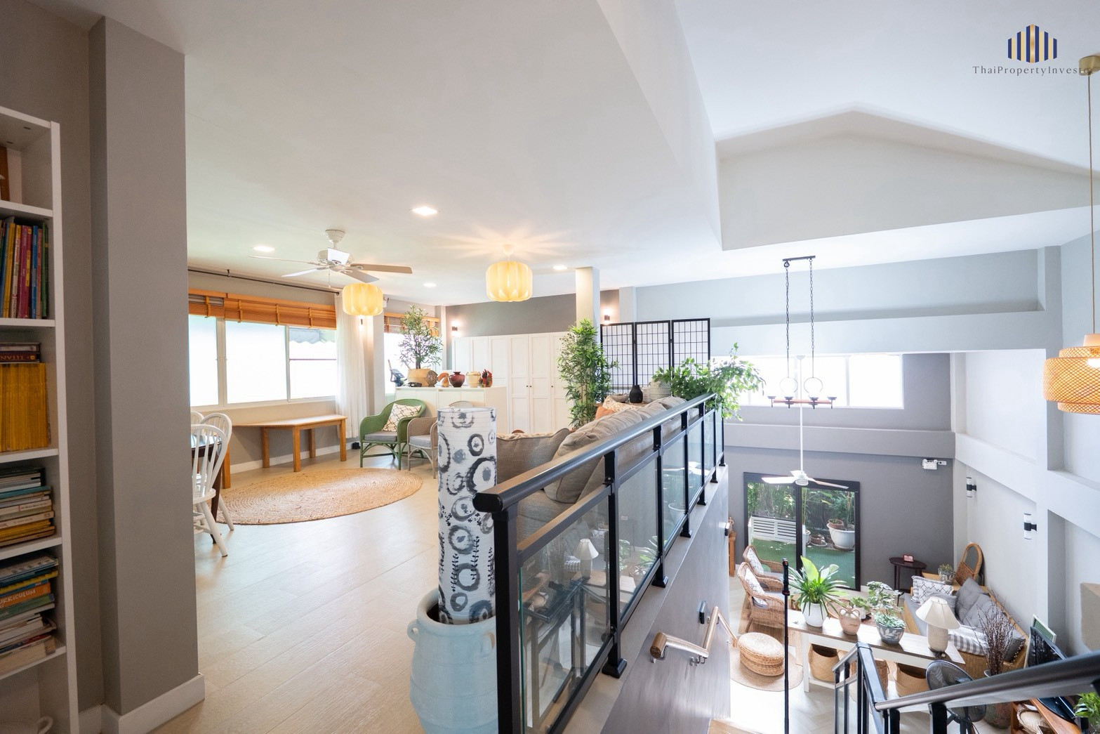 For sale: Self-built 2-storey detached house with split levels and high ceilings. Location: Chaeng Watthana, near the Red Line electric train. For sale: Self-built 2-storey detached house with split levels and high ceilings. Location: Chaeng Watthana, near the Red Line electric train.