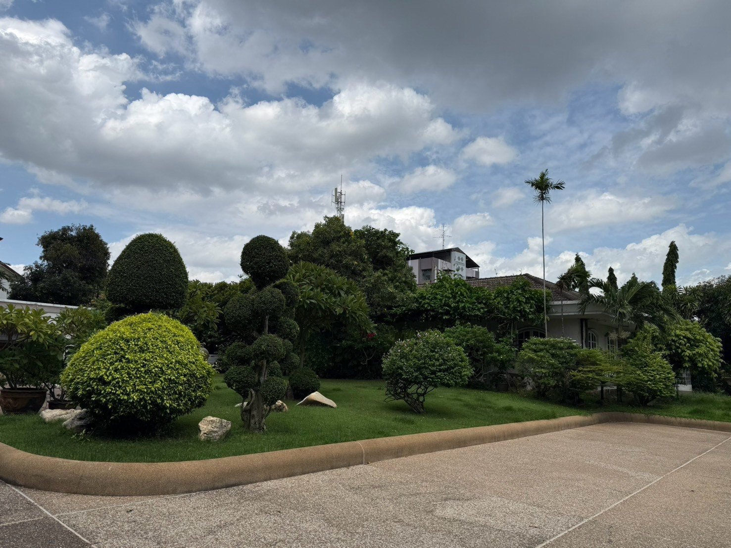 ขาย บ้านเดี่ยวพร้อมที่ดิน แปลงใหญ่ 1 ไร่ 2 งาน  ซอยรามอินทรา 39 แยก 26 – รูปที่ 2