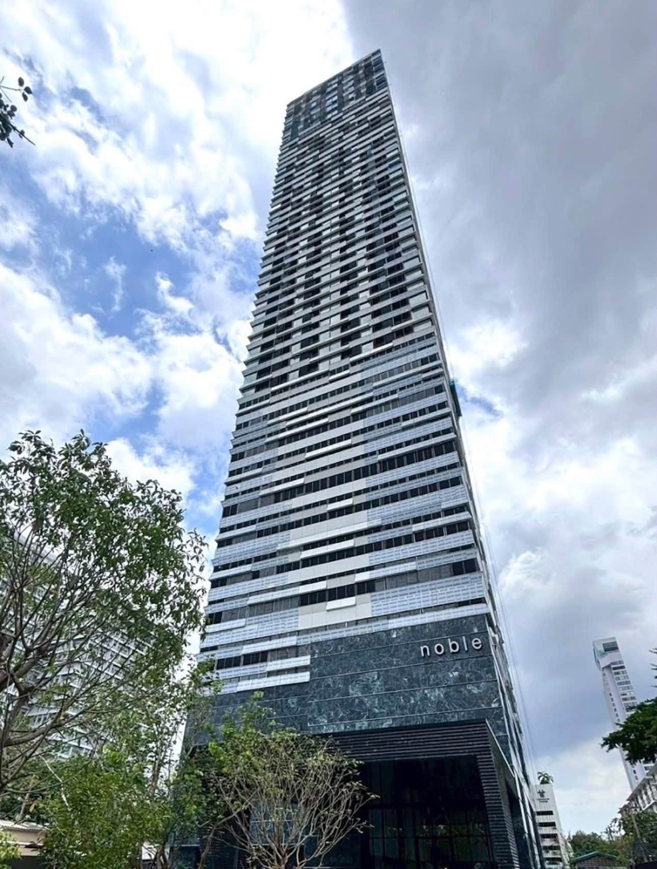 📍 NOBLE FORM THONGLOR | 1 bedroom, city view, ready to move in.