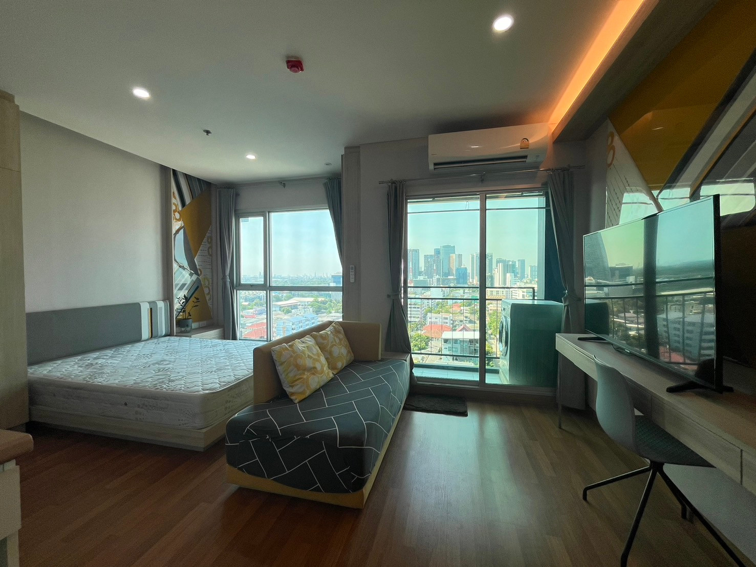 For rent LPN Vibhavadi Chatuchak 25 sqm BTS Chatuchak 15th floor, beautiful room, good central area. For rent LPN Vibhavadi Chatuchak 25 sqm BTS Chatuchak 15th floor, beautiful room, good central area.