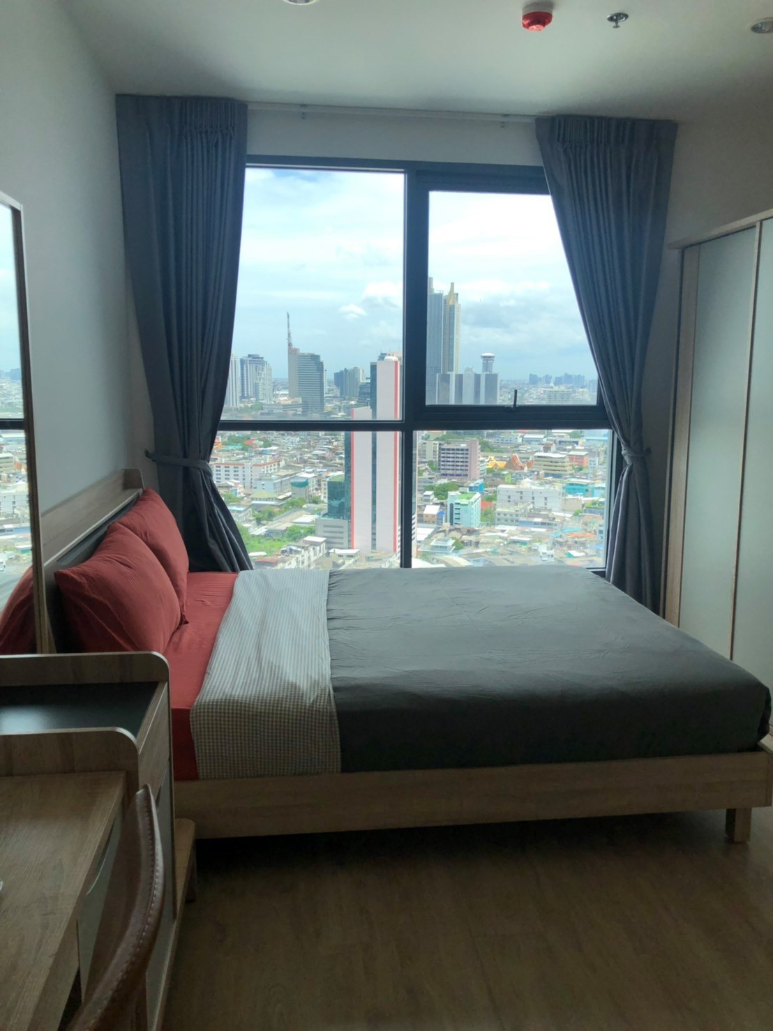 🔥Sell with Tenant🔥Ideo Q Chula Samyan ตึกN ชั้นสูงStudio 28.8sqm. Just 5.9MB Call Ms.Angel(AUmi)0658209572