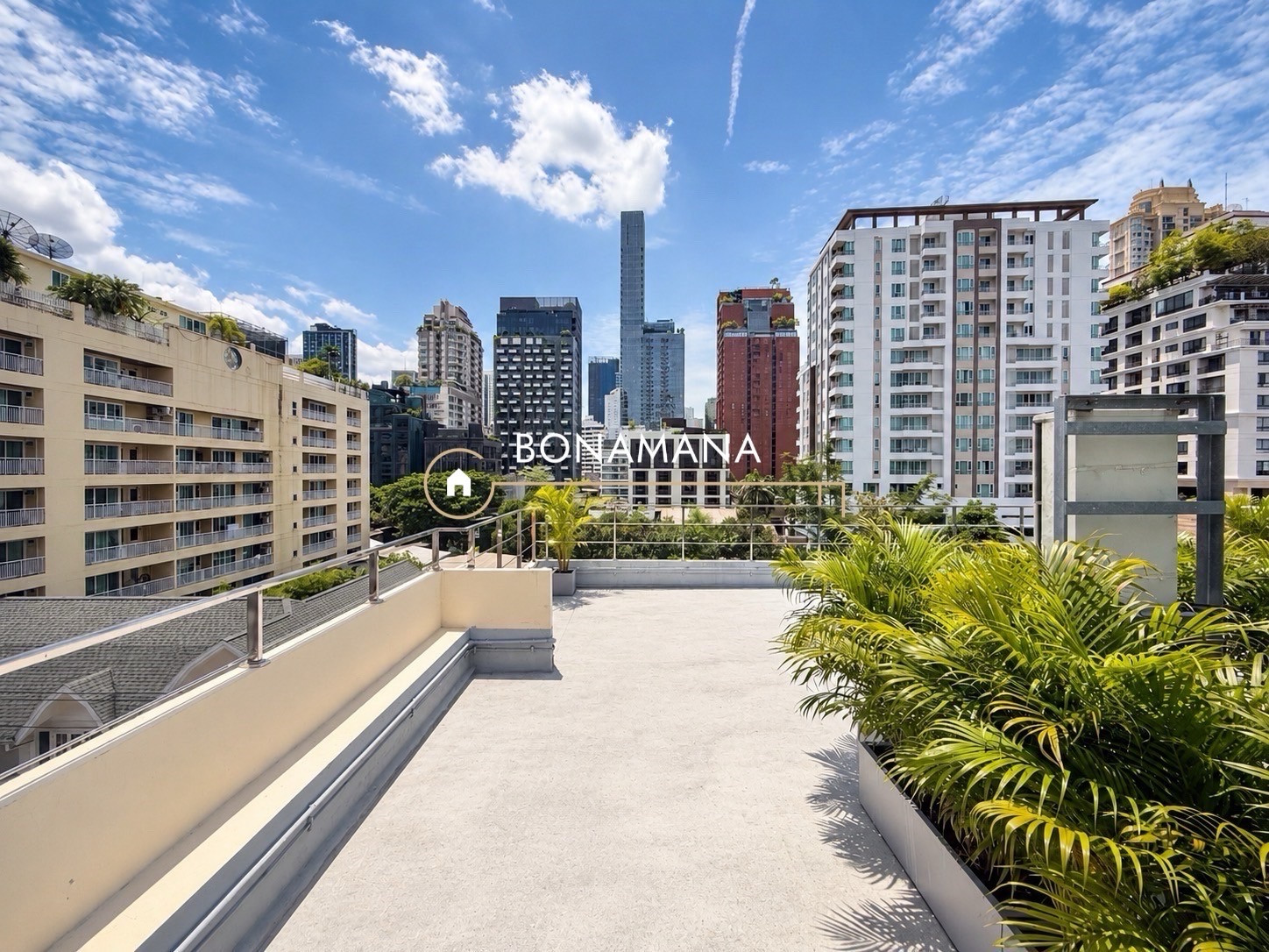 Rooftop business space for rent, 6th floor, in the heart of Phrom Phong, Sukhumvit 33 (BTS Phrom Phong 850m.) Rooftop business space for rent, 6th floor, in the heart of Phrom Phong, Sukhumvit 33 (BTS Phrom Phong 850m.)