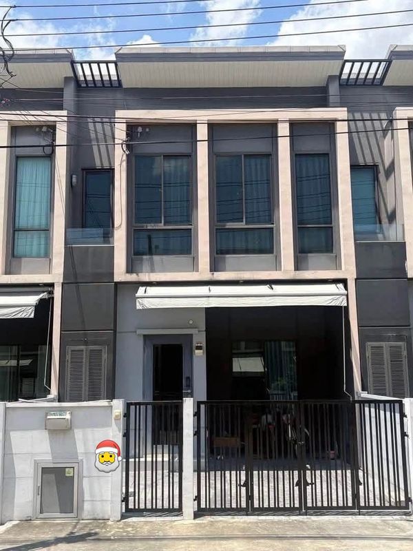 🏡 Townhome for rent, Pleno Sukhumvit-Bangna, 2 bedrooms, 2 bathrooms, beautiful house, decorated, ready to move in, near Mega Bangna. The project has 2 entrance-exit roads, convenient travel. #Accepts pets, comfortable cases.