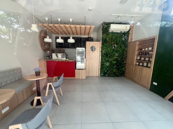 ขายร้านค้าใต้คอนโด Urbano ราชวิถี 29 ตร.ม. หน้าตึก มีห้องน้ำในตัว พร้อมอุปกรณ์ร้านกาแฟ 3.4 ล้าน รวมค่าโอน ใกล้ MRT สิรินธร 