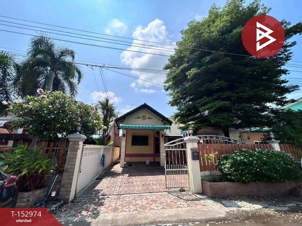 Single-storey detached house for sale, area 75 sq m, Thap Khlo, Phichit.