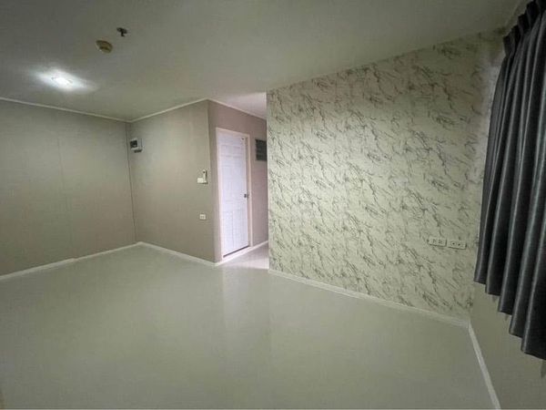 (รหัส S5873) ขายคอนโด โครงการlumpini condo town ramintra - navamin : ลุมพินี คอนโดทาวน์ รามอินทรา - นวมินทร์