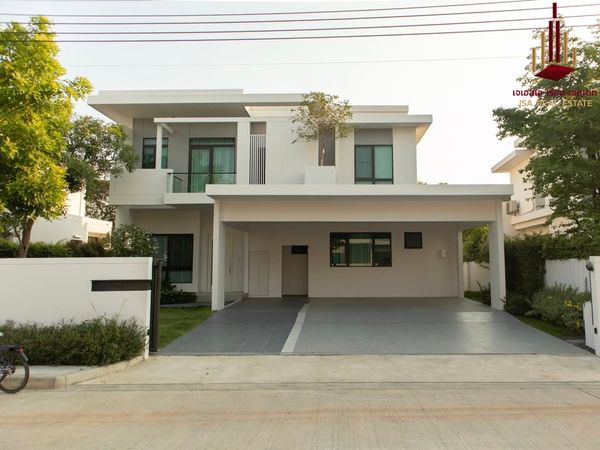 ✨ For Rent:  MANTANA Bangna km 15✨ 💰 Only 115,000 THB/month