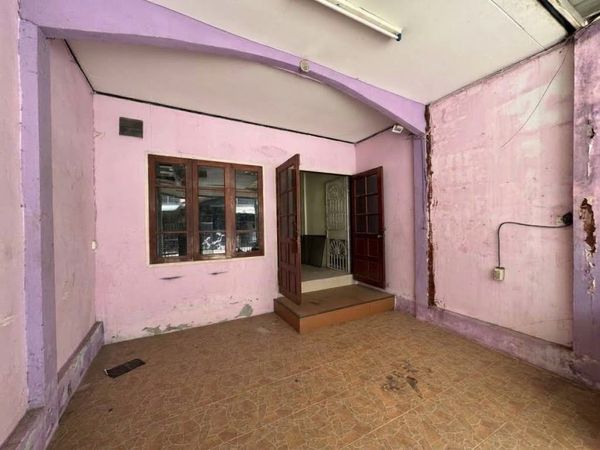 🏡 2-story townhome, 3 bedrooms, Don Mueang location, on a budget of 1.52 million! ✨