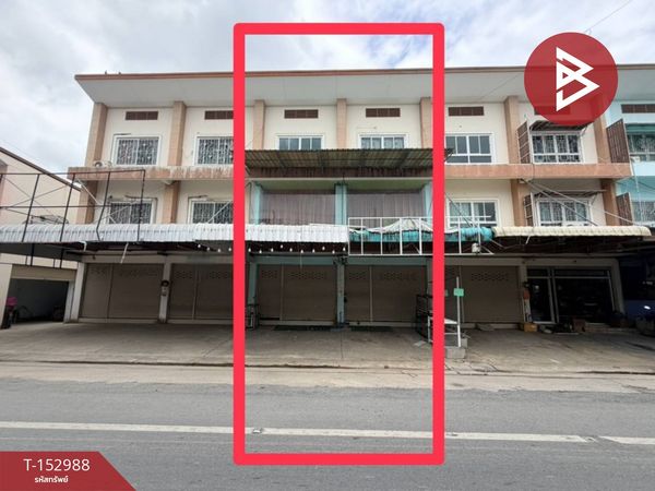 Commercial building for sale, 2 units, area 42 sq m, Khat Road, Nakhon Pathom.