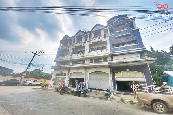 Commercial building for sale, 5 floors, 17 sq m, Lat Phrao 101, Pho Kaeo, Soi Nawamin 93, ready to move in.