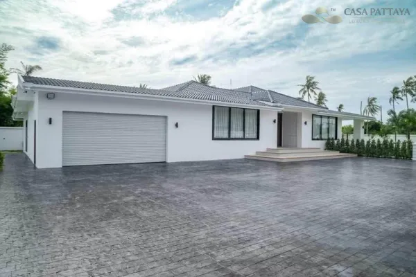 Spacious Pool Villa on 1 Rai Land for Sale in Huay Yai