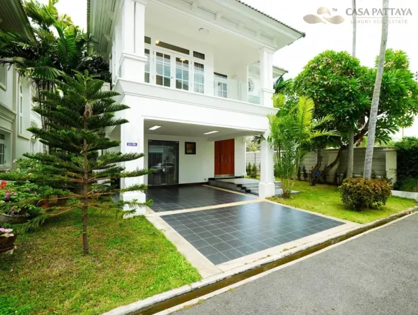 Luxury Beachfront Villa for Sale / Rent: Baan Dhewaran Beachfront Villa