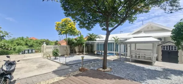 Urgent Sale! Large Single-Detached House at Siam Executive Estate