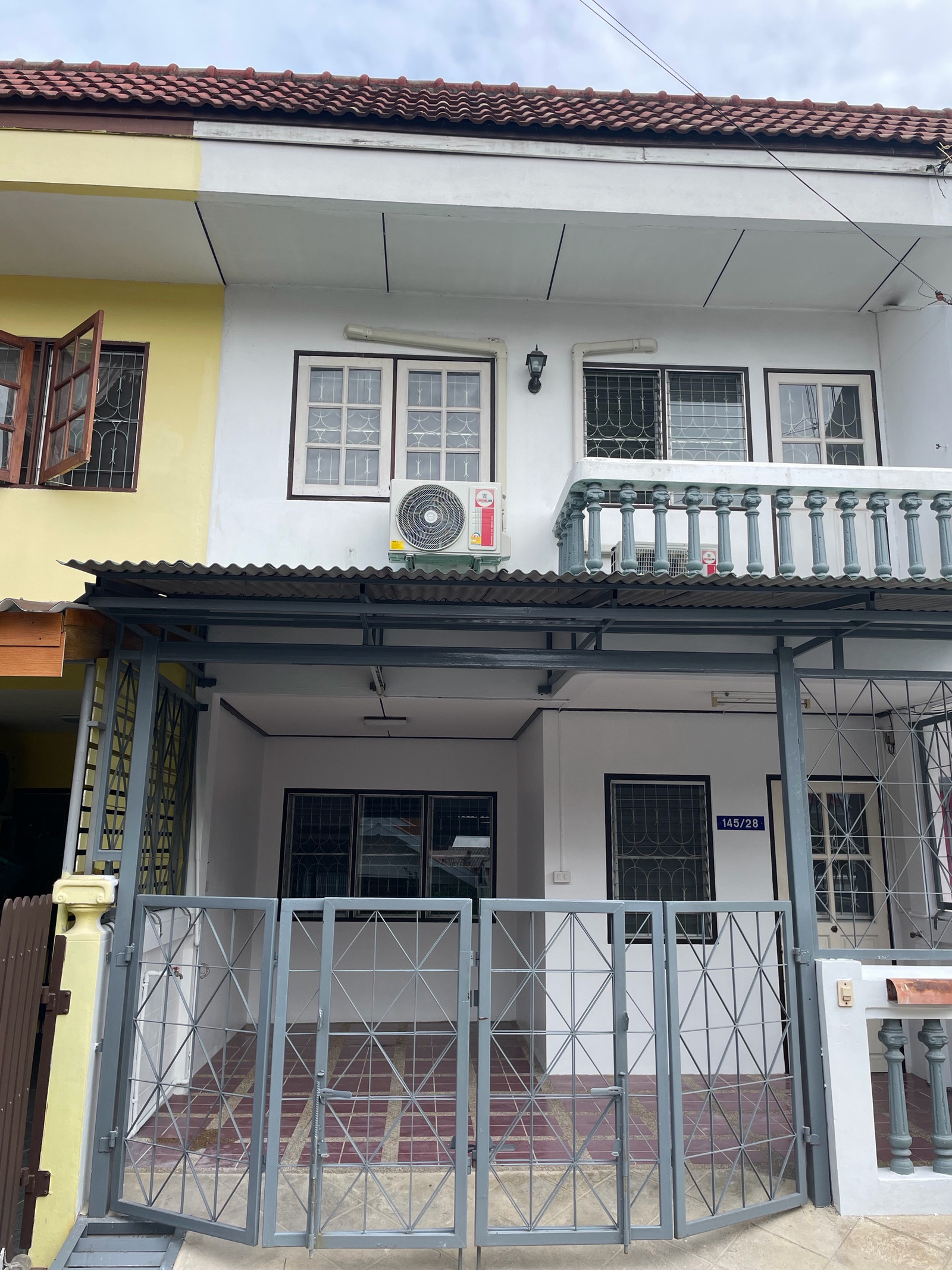 2-story townhouse for rent Nichada Village, Pak Kret, Soi Wat Ku, price 9,000 baht/month