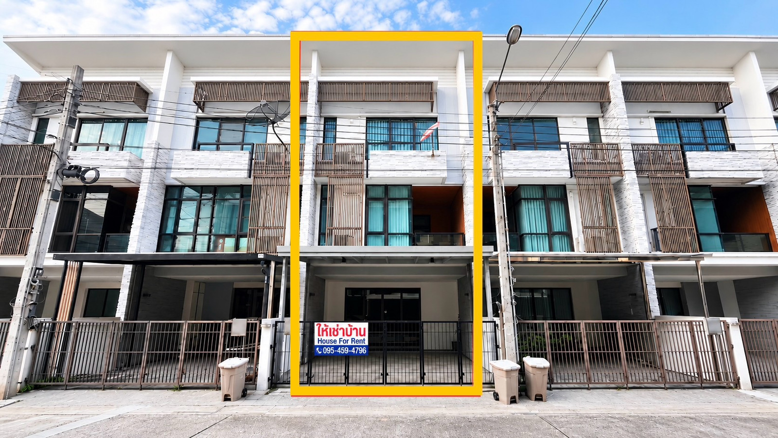 🏢 Townhome for sale, home office, ready to move in, no need to renovate, facing the auspicious direction 🚘 no problem with parking blocked | Plex Bangna, next to Bangna-Trad Road, km. 5
