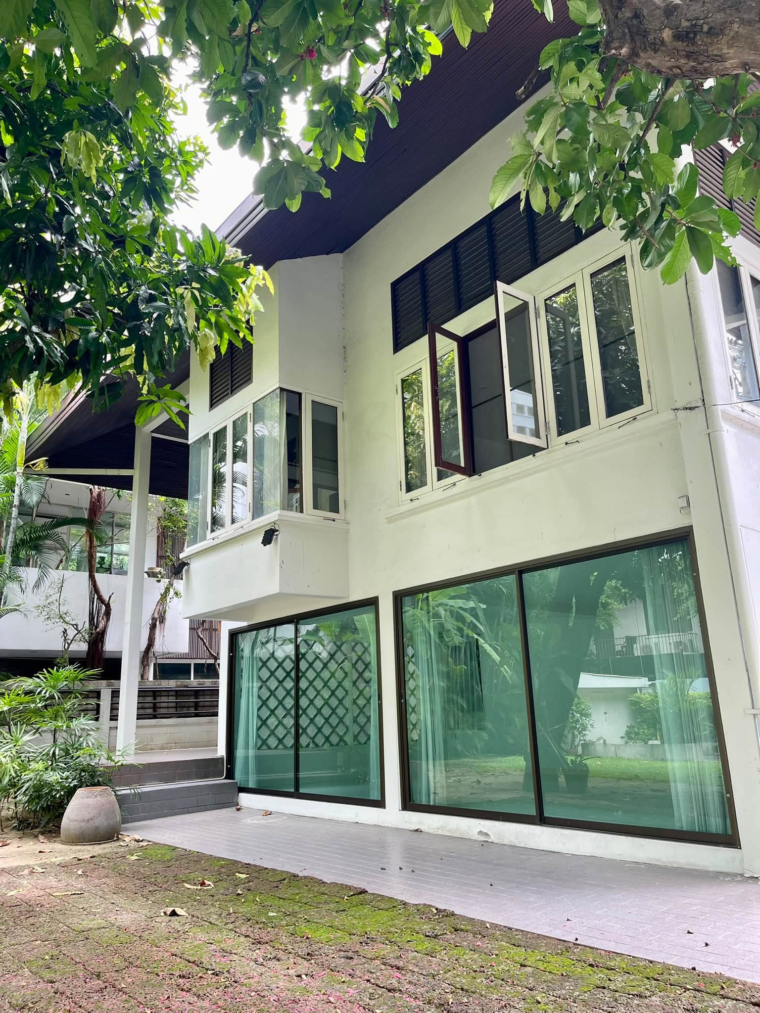 ขายบ้านเดี่ยวพร้อมที่ดิน ซอยร่วมฤดี–เพลินจิต ขนาด 130.8 ตารางวา  – รูปที่ 3