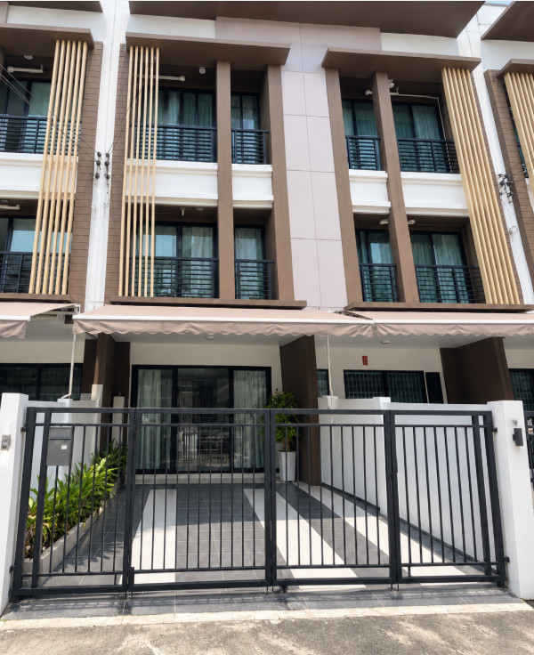 ขายทาวน์โฮม 3 ชั้น บ้านกลางเมือง กัลปพฤกษ์ ✨ บ้านสวย ทำเลดี พื้นที่ใช้สอยจัดเต็ม ในราคา 3.9 ล้านบาท