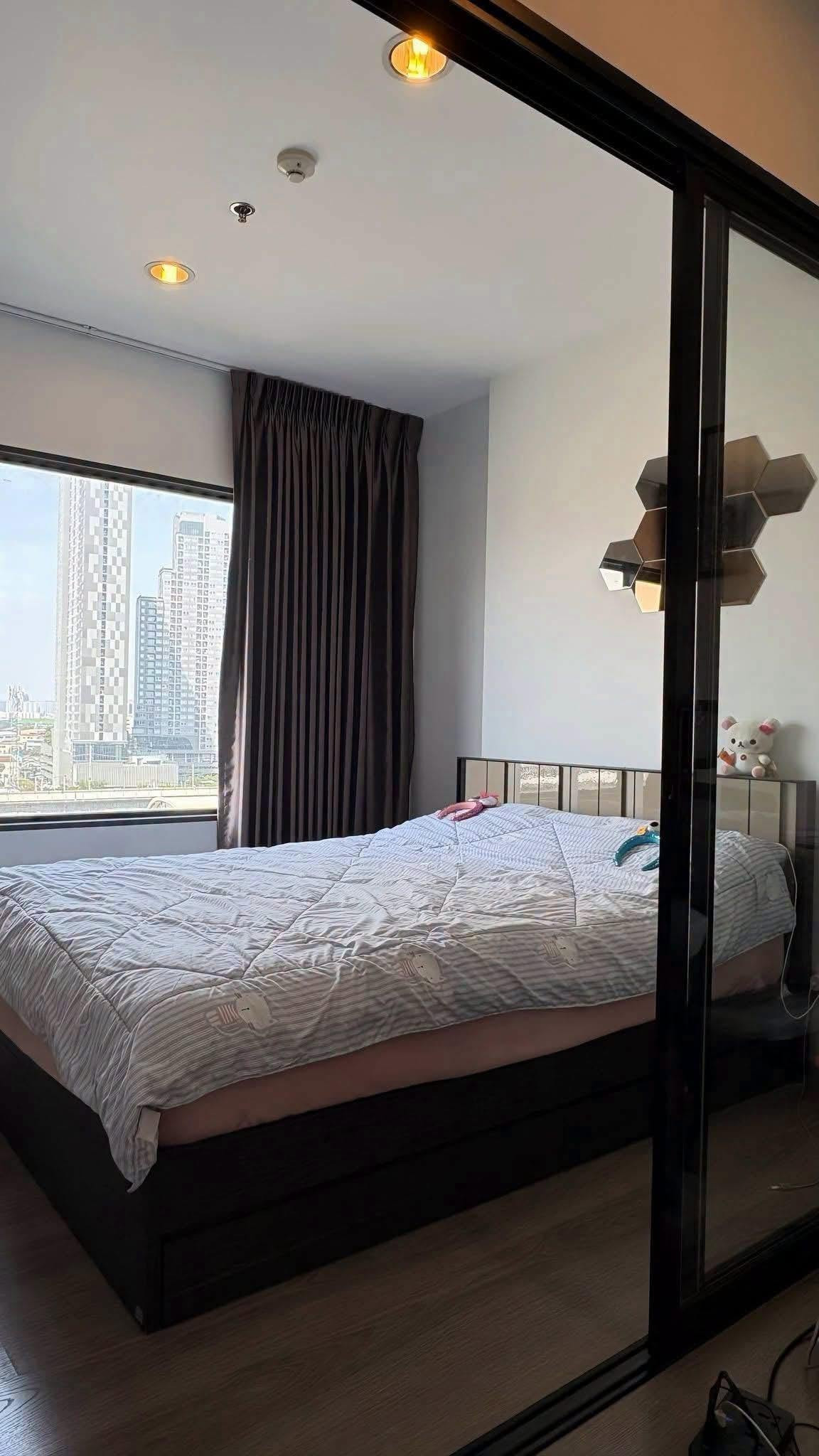 For rent, Aspire Sathorn - Taksin, 10th floor. For rent, Aspire Sathorn - Taksin, 10th floor.